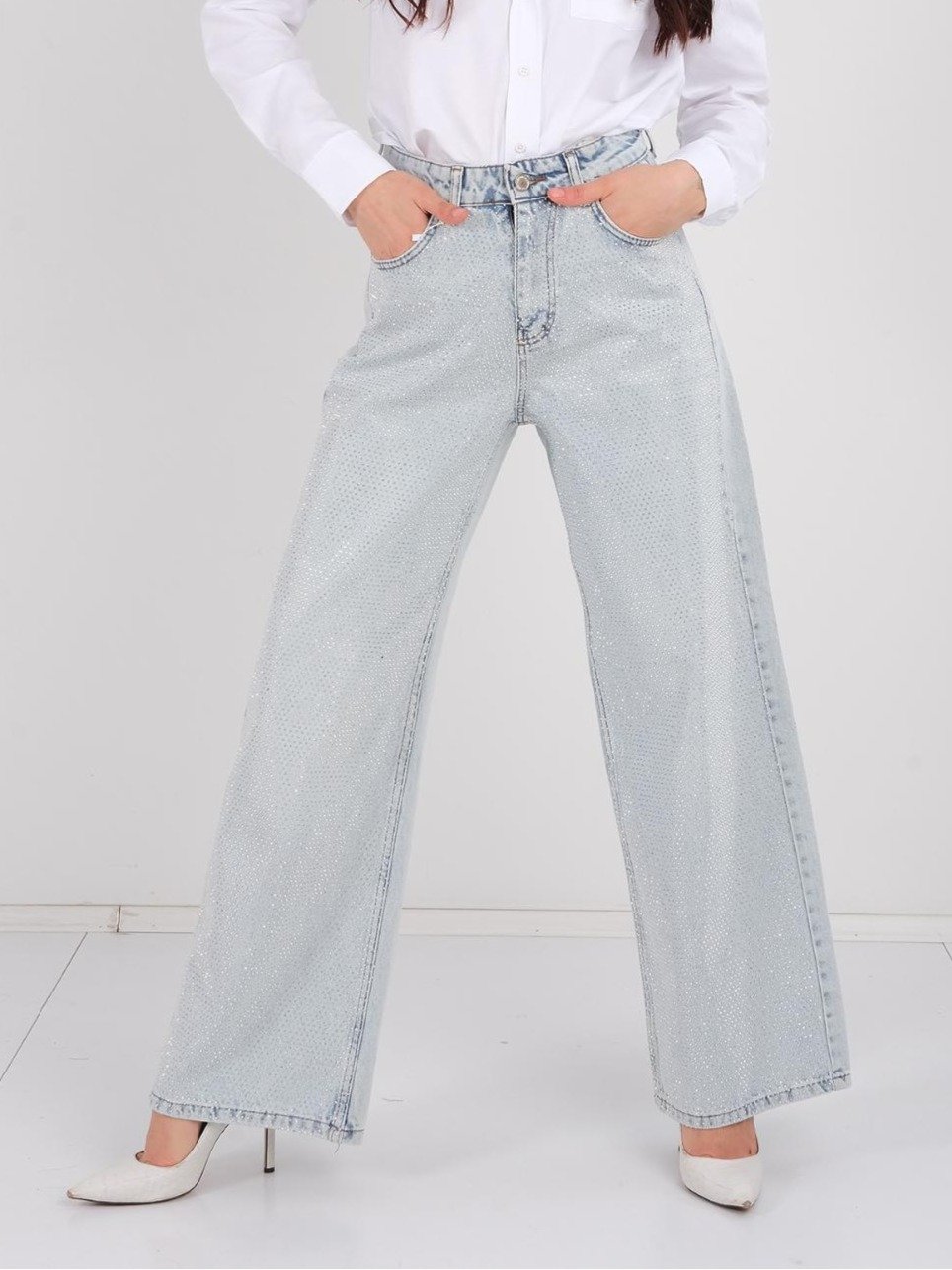Elegant rhinestone jeans